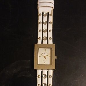 White and Gold Mudd  Quartz Watch